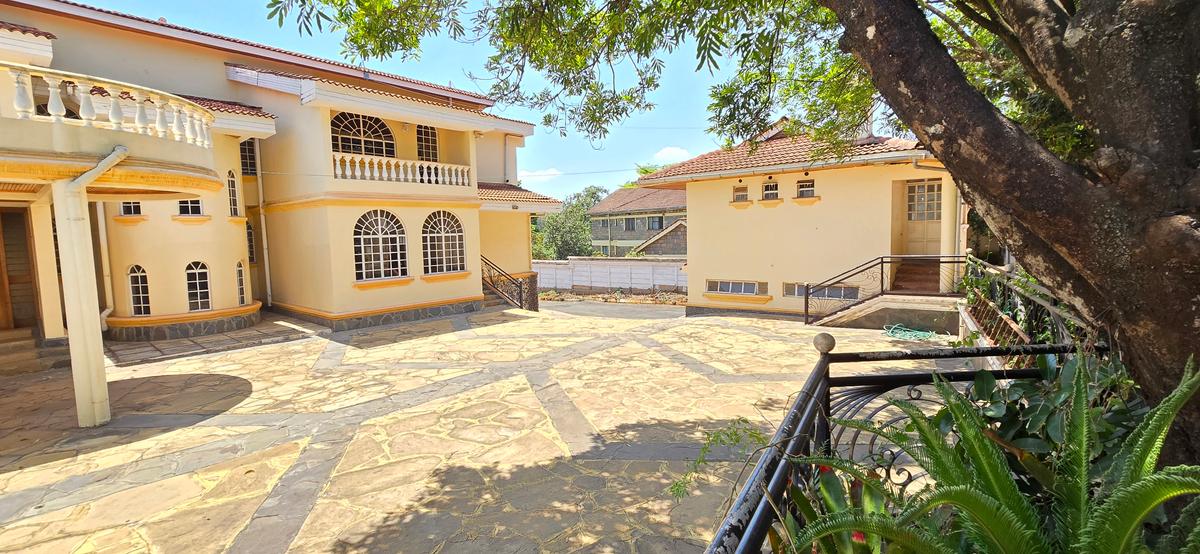 5 Bed House with En Suite at Loresho Road - 3