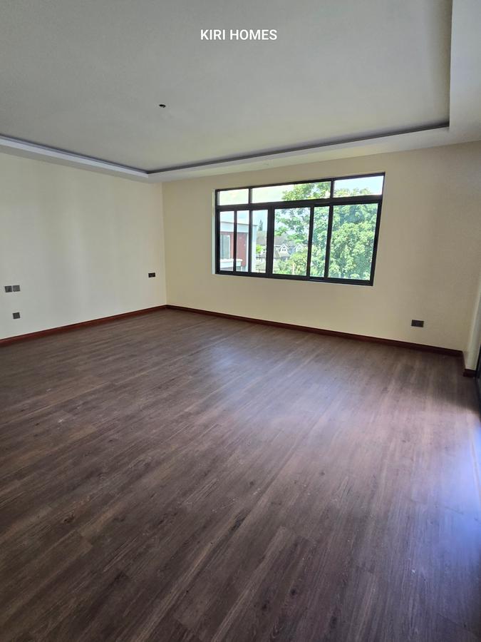 5 Bed Townhouse with En Suite in Lavington - 5