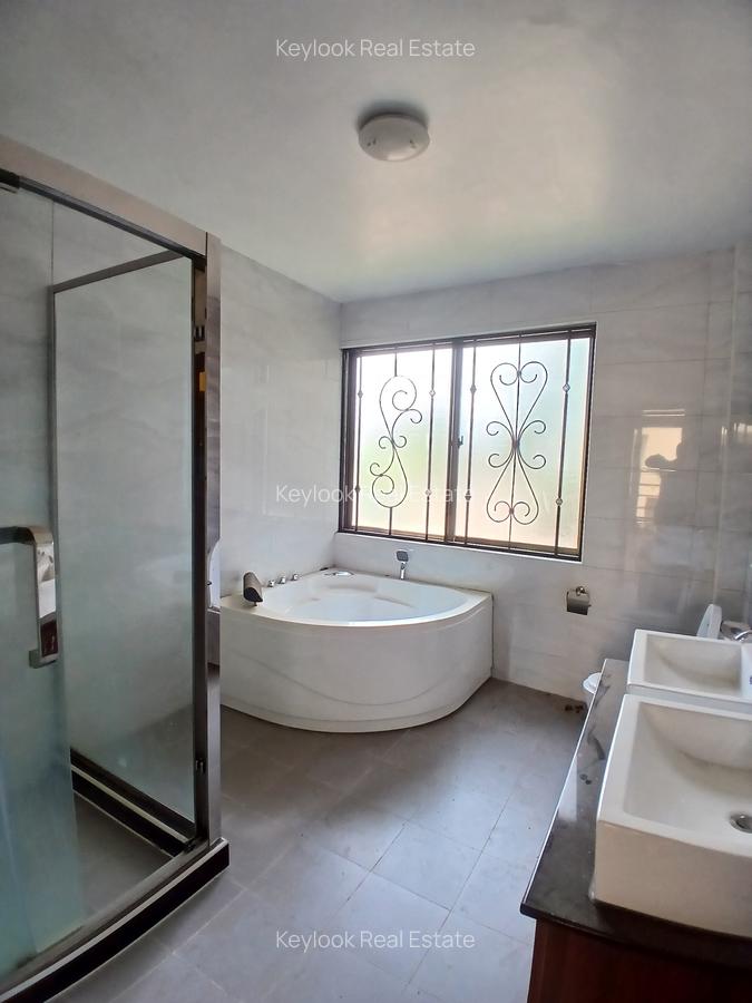 5 Bed Townhouse with En Suite at Lavington Green - 6