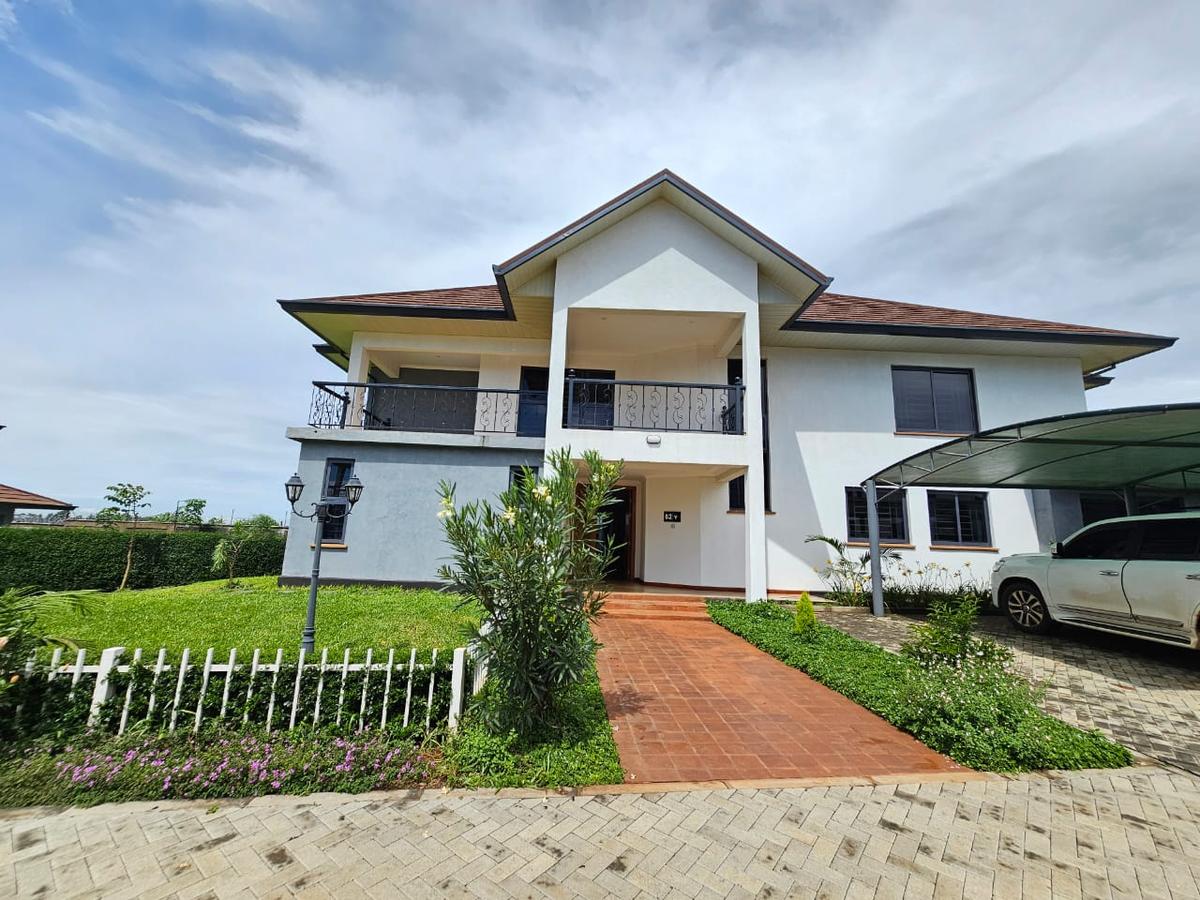 5 Bed Townhouse with En Suite in Kiambu Road - 1