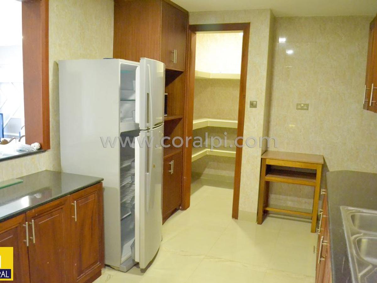 Furnished 3 Bed Apartment with En Suite in Hurlingham - 8