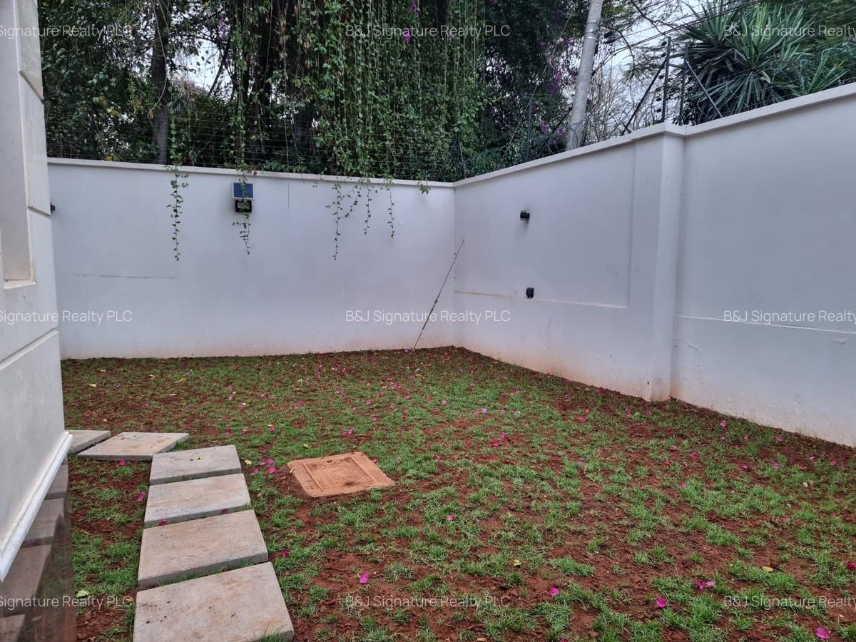 5 Bed Villa with En Suite in Lavington - 7