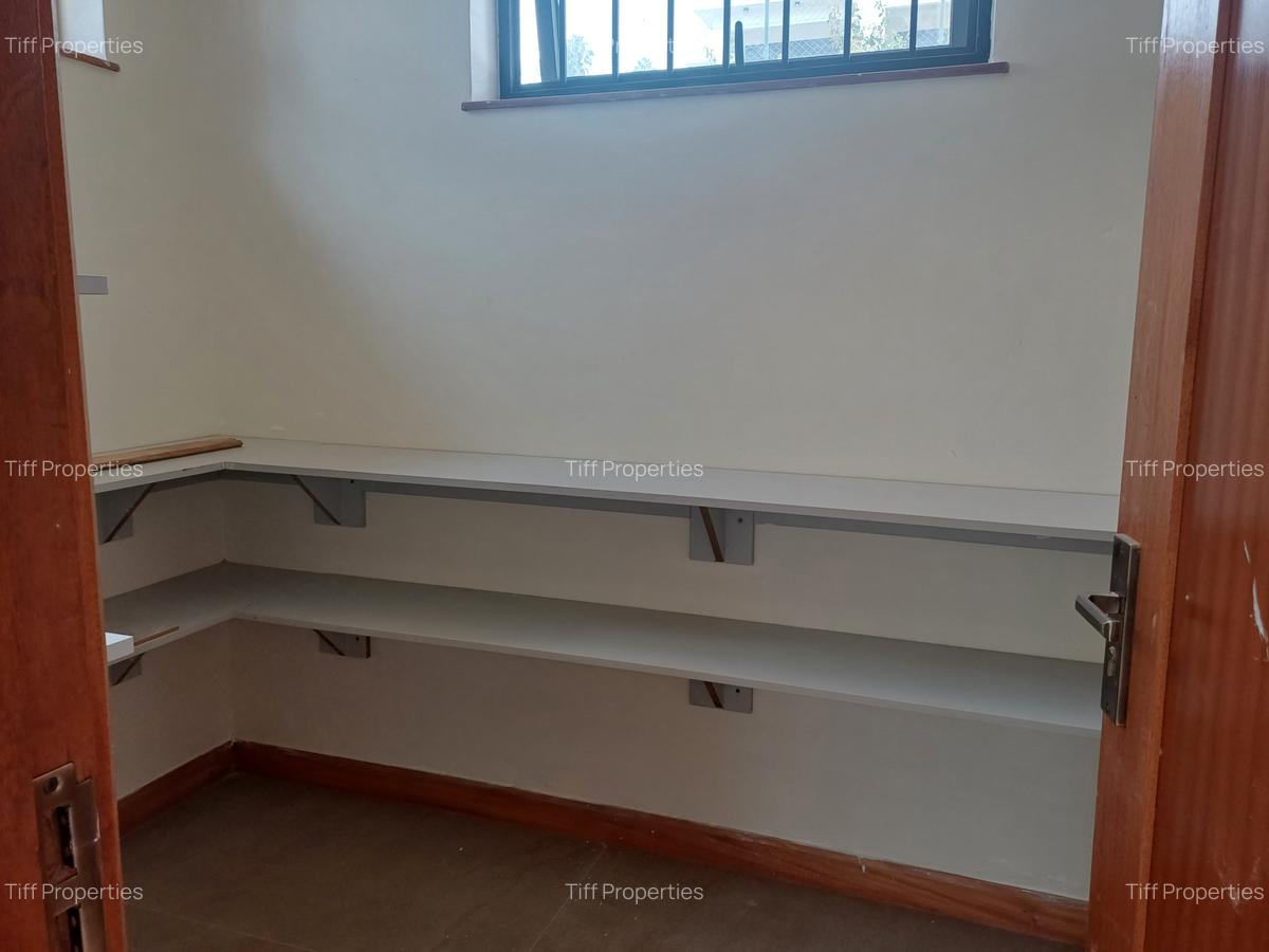 6 Bed Townhouse in Loresho - 9