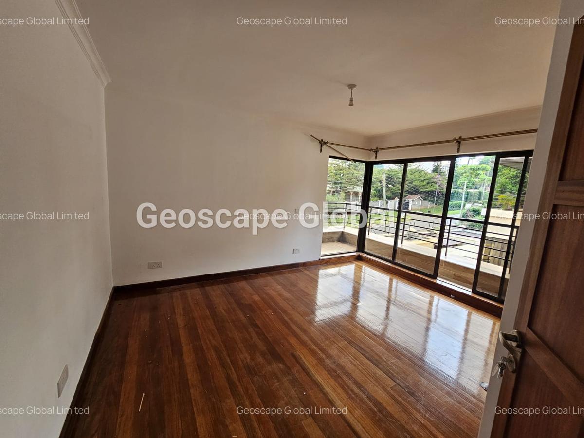 5 Bed Townhouse with En Suite in Lavington - 9