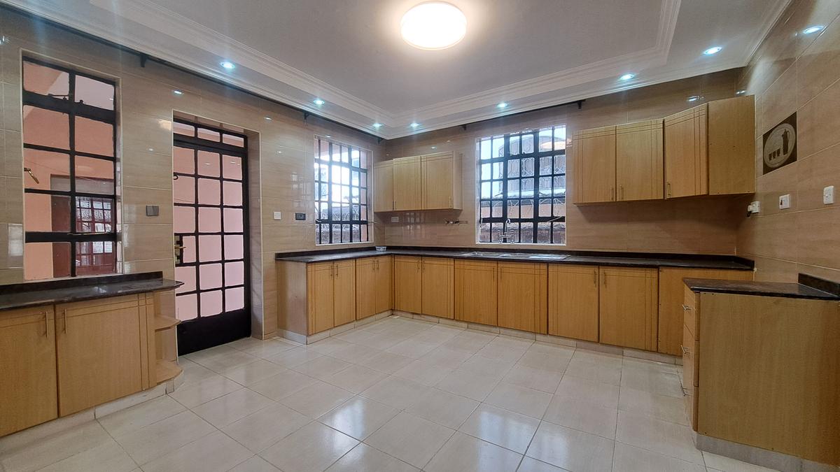 5 Bed Townhouse with En Suite at Chalbi Drive - 4