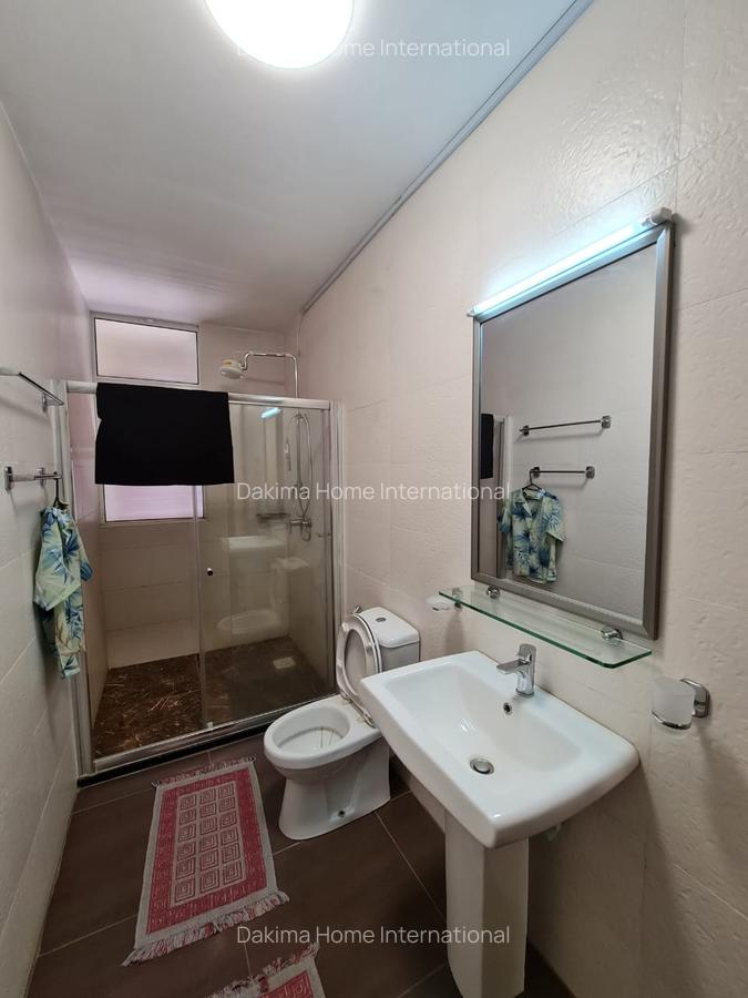 4 Bed Apartment with En Suite in General Mathenge - 16