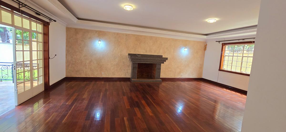 5 Bed Townhouse with En Suite at Apple Cross - 15