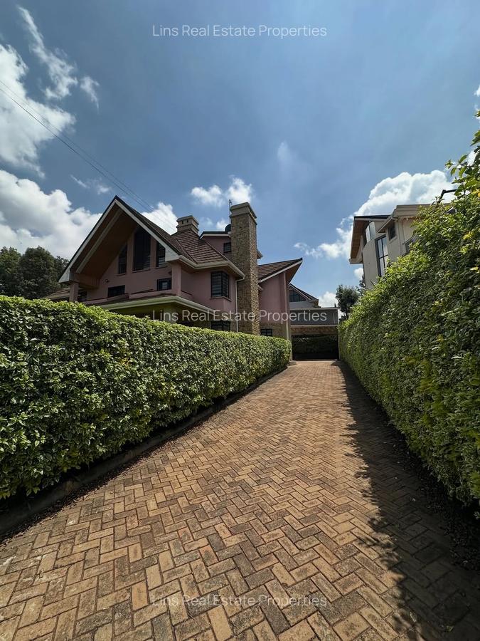 5 Bed Townhouse with En Suite in Runda - 3