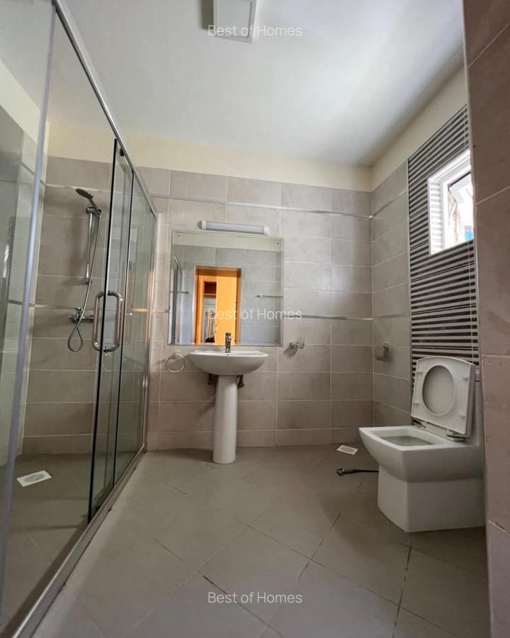 3 Bed Apartment with En Suite in Westlands Area - 6