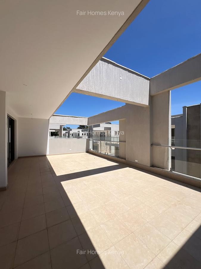 6 Bed Townhouse with En Suite at Lavington Green - 6