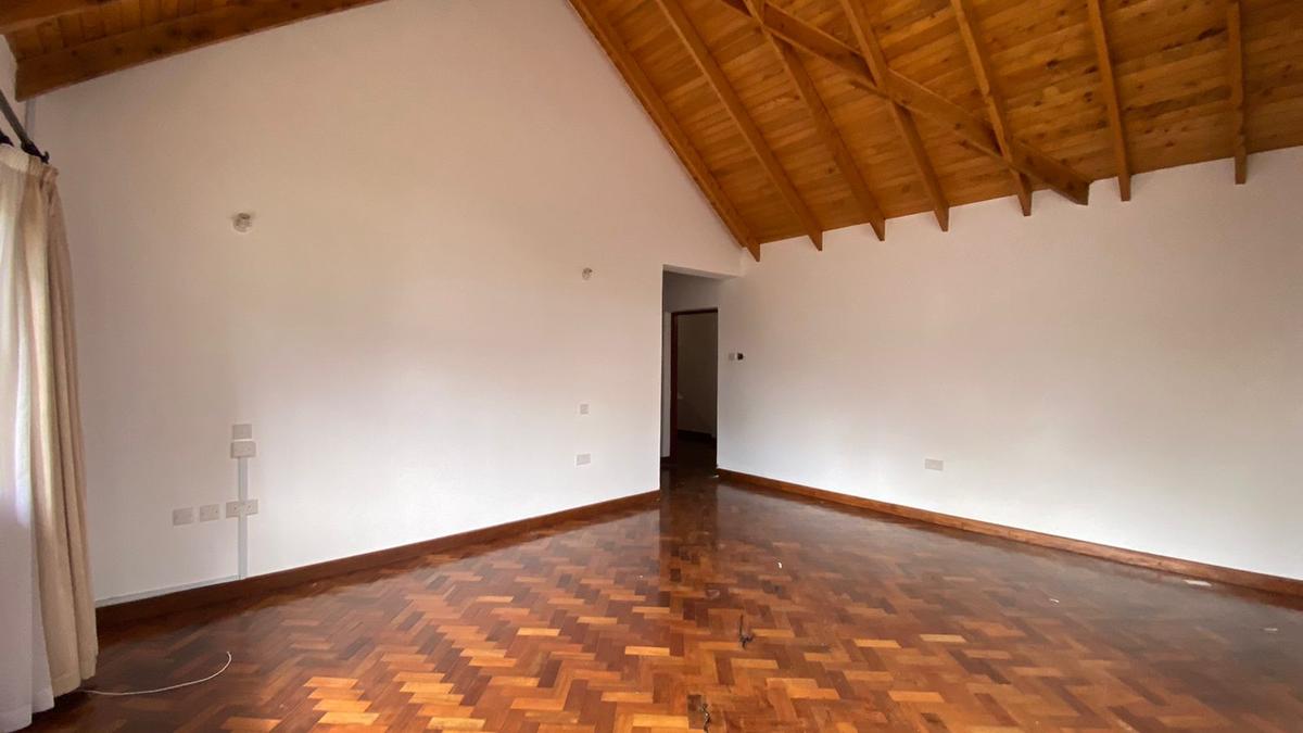 5 Bed House with En Suite in Runda - 7