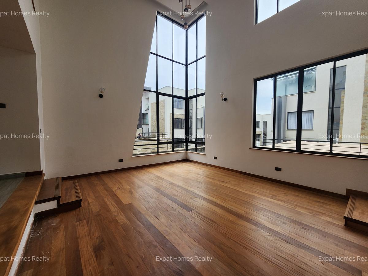 5 Bed Villa with En Suite in Lavington - 5