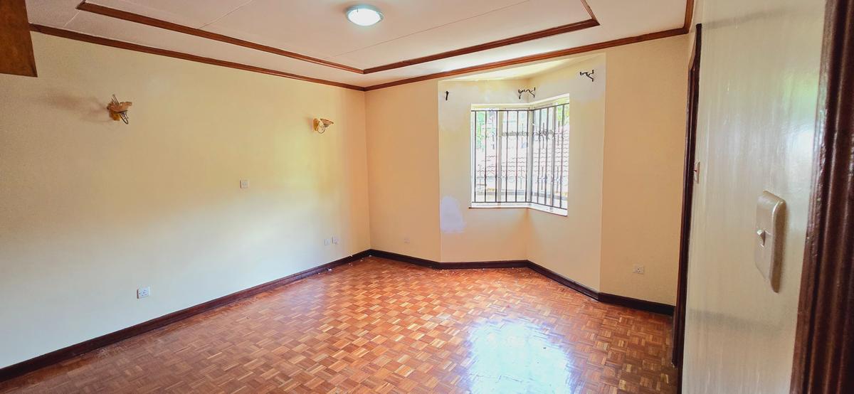 5 Bed Townhouse with En Suite at Mugumo Road - 6