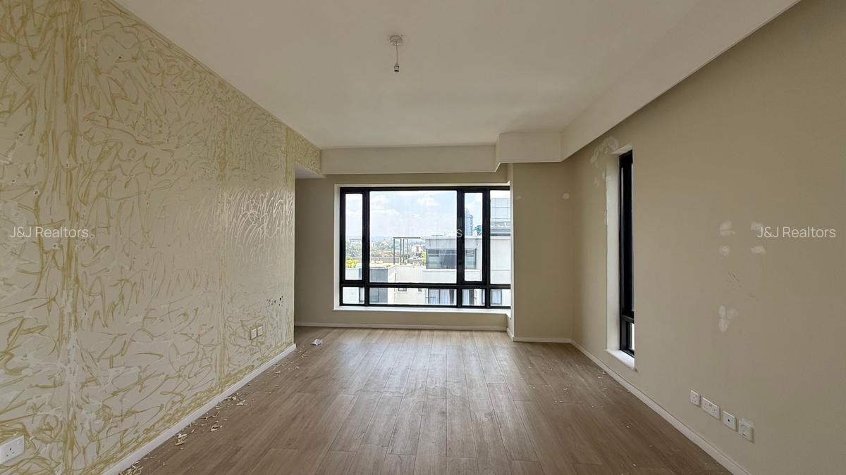 4 Bed Apartment with En Suite in Riverside - 14