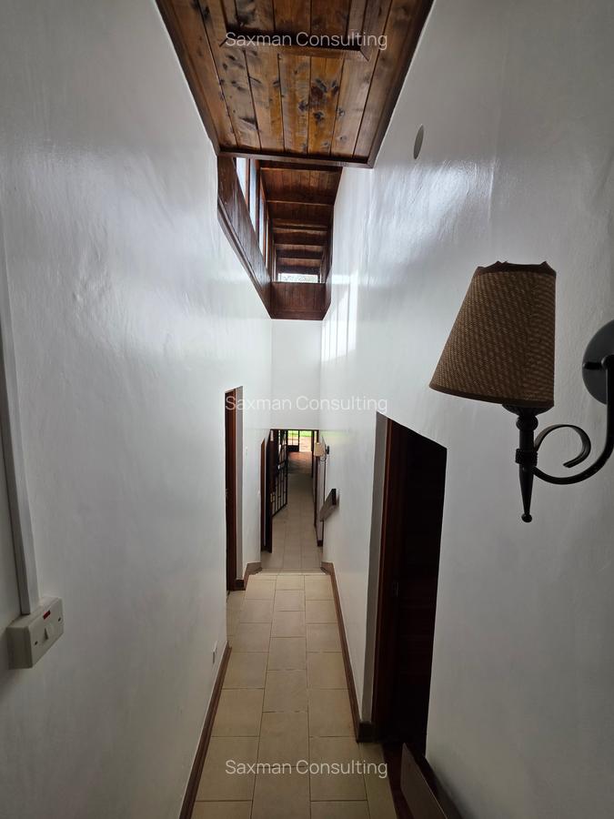 4 Bed House with Garden in Spring Valley - 3