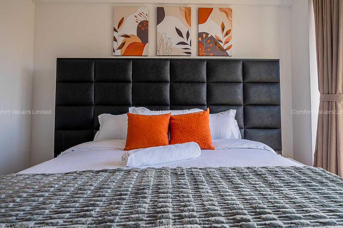 Serviced 2 Bed Apartment with En Suite at Riverside Drive - 4
