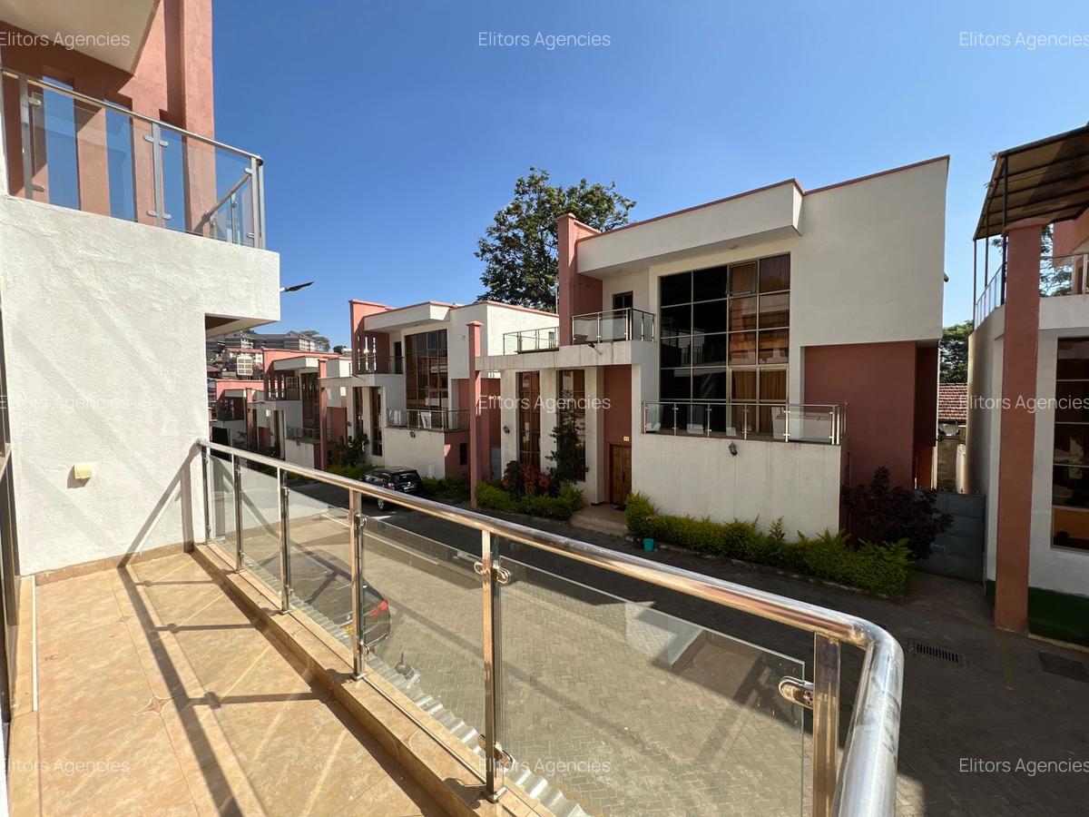 5 Bed Villa with En Suite at Chalbi Drive - 12