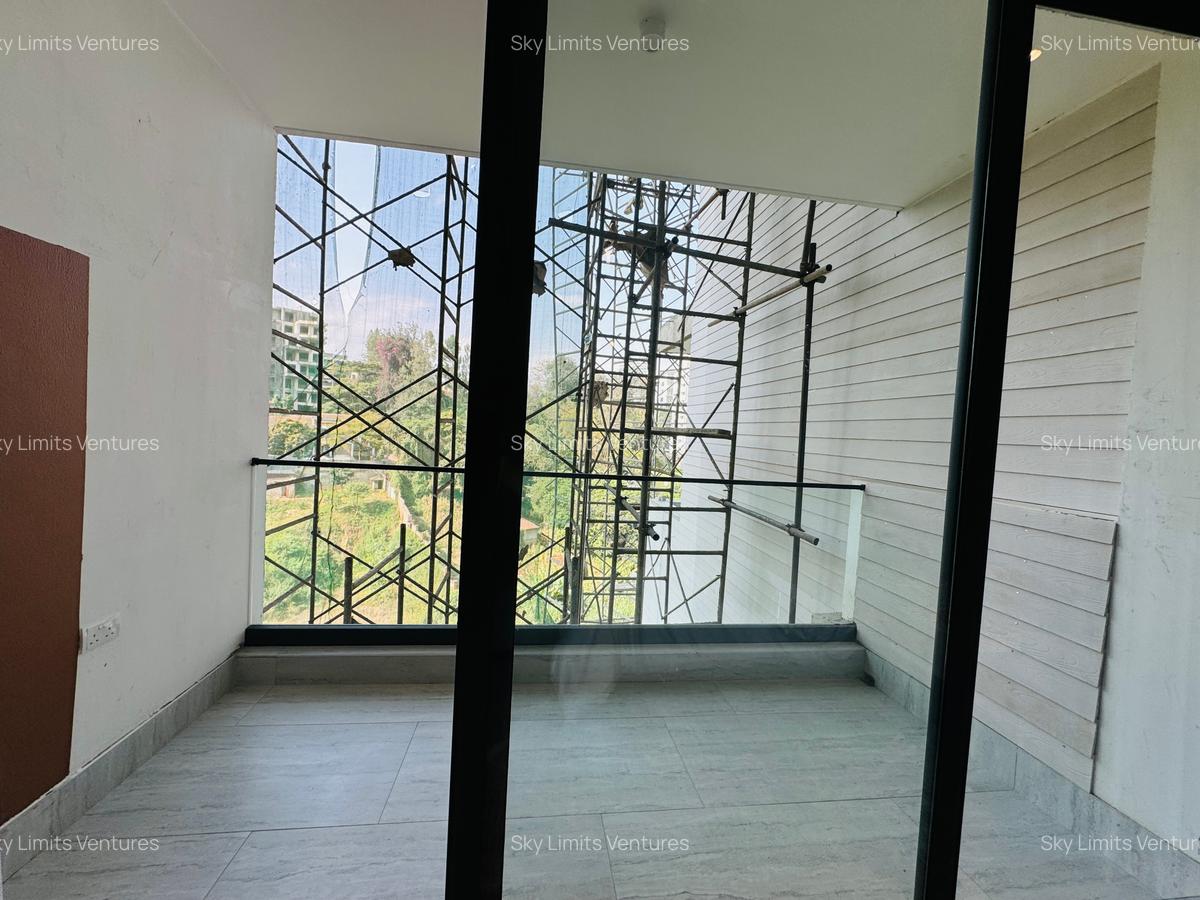 2 Bed Apartment with En Suite at Riverside Drive - 20