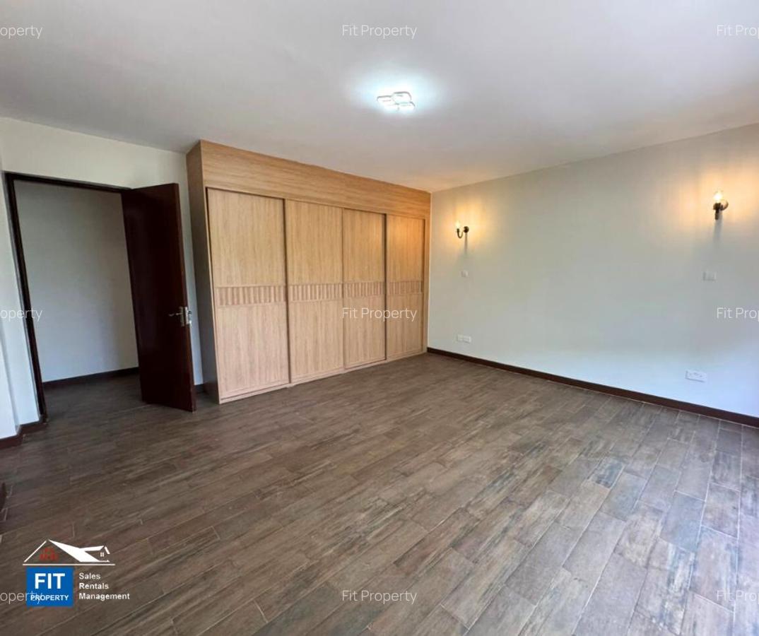 4 Bed Apartment with En Suite in General Mathenge - 13
