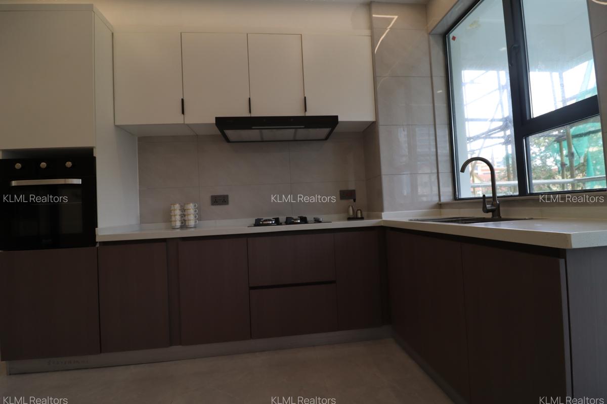 2 Bed Apartment with En Suite in Kilimani - 2