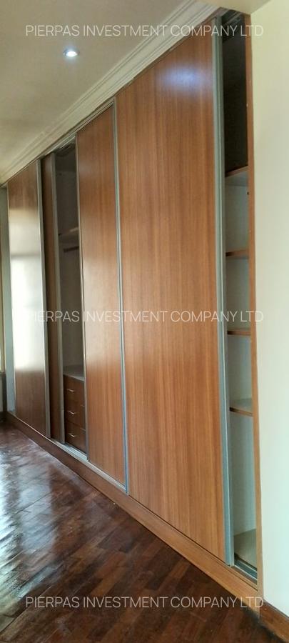 4 Bed Townhouse with En Suite in Garden Estate - 8