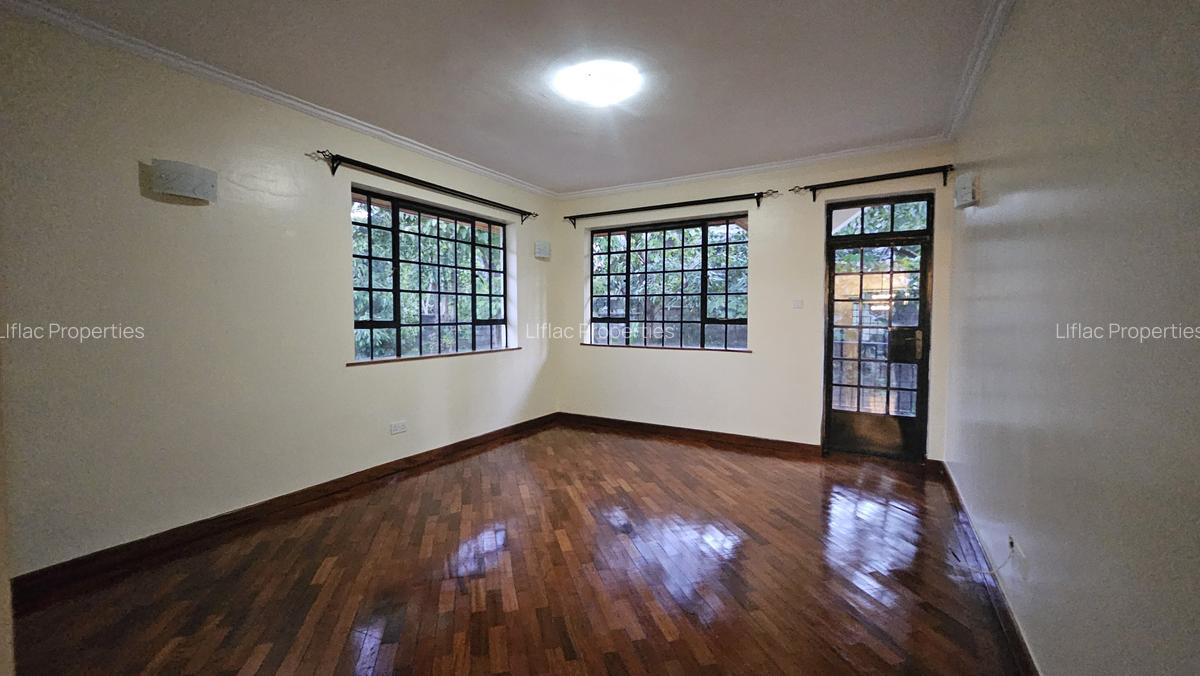 4 Bed Townhouse with En Suite in Kiambu Road - 10