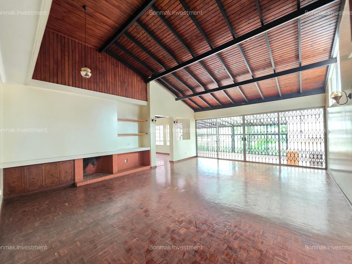 4 Bed House with En Suite at Lavington Green - 7