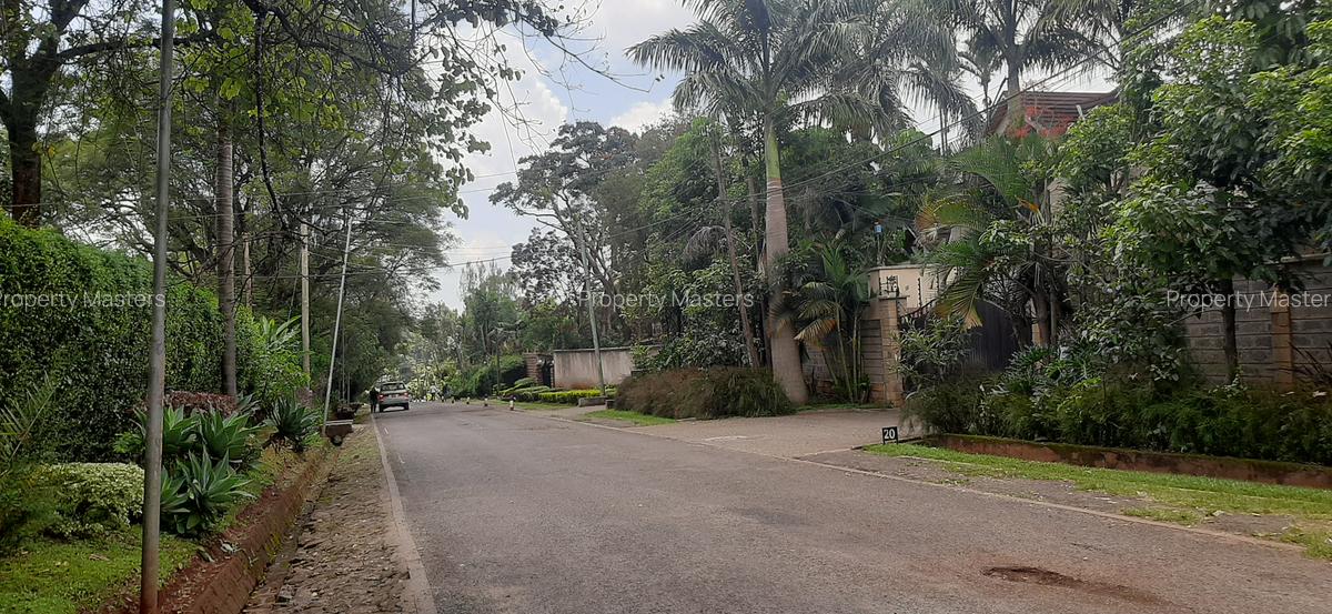 5 Bed Villa with En Suite at Lavington - 2