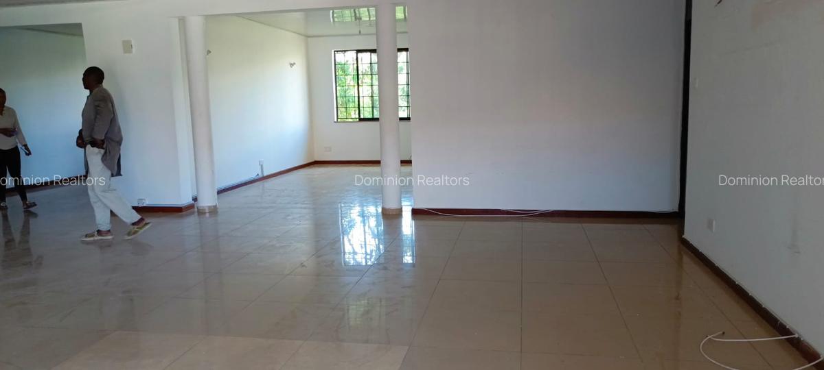 3 Bed Apartment with En Suite in Riverside - 20