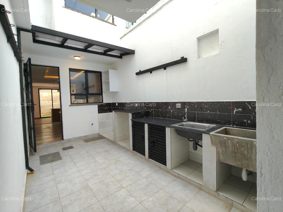 4 Bed Townhouse with En Suite at Kirawa Road - 9