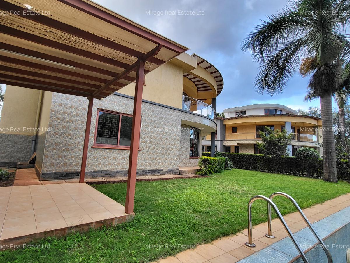 5 Bed Villa with En Suite in Lavington - 14