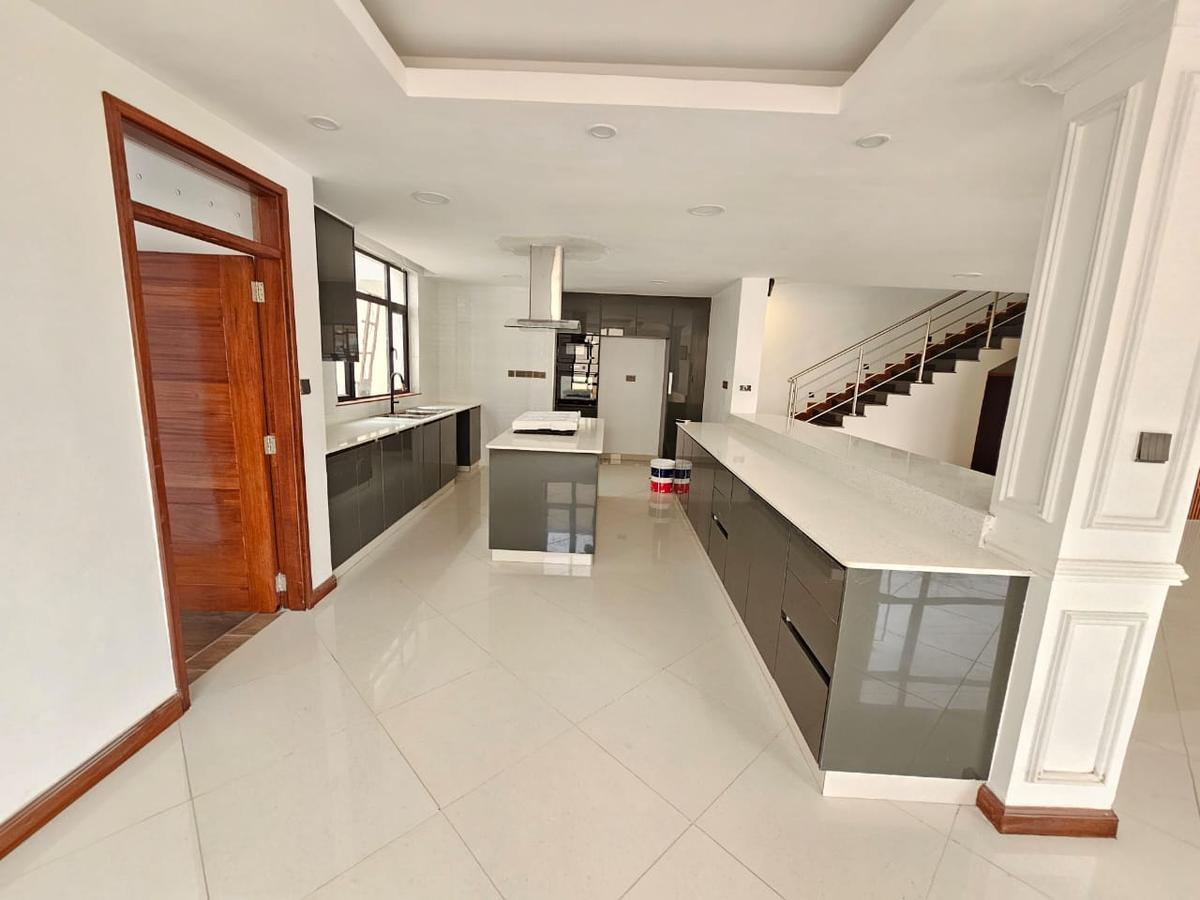 5 Bed House with En Suite in Kitisuru - 5