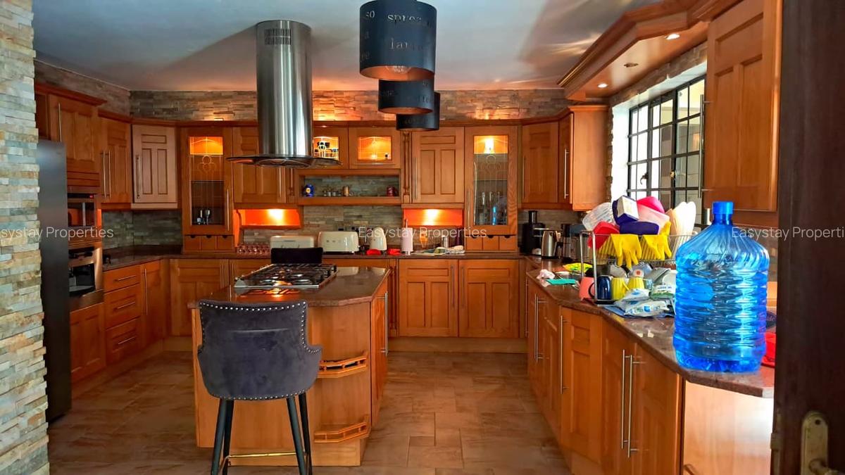 4 Bed Townhouse with En Suite in Lavington - 5