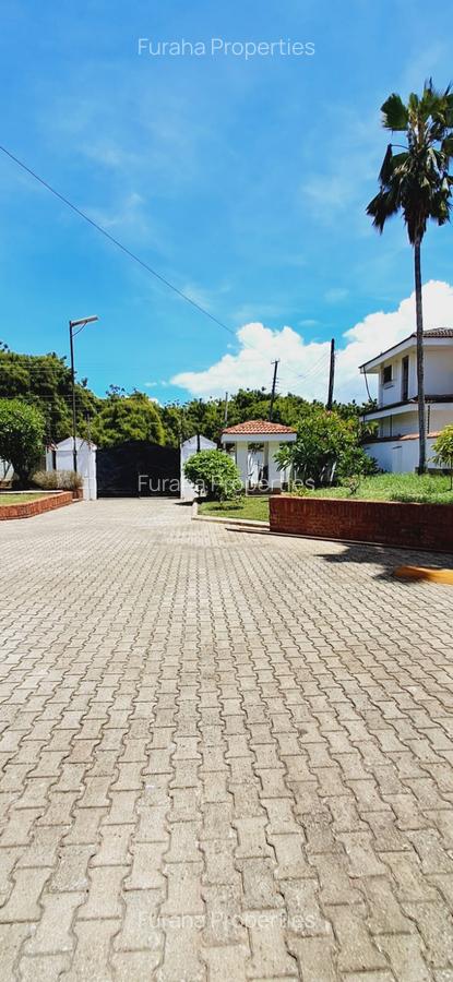 5 Bed House in Nyali Area - 5