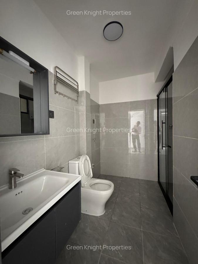 Serviced 1 Bed Apartment with En Suite in Kilimani - 3