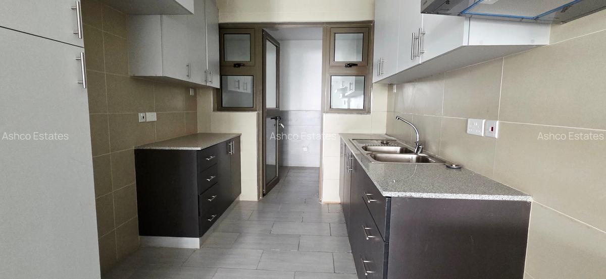 2 Bed Apartment with En Suite in Lavington - 4