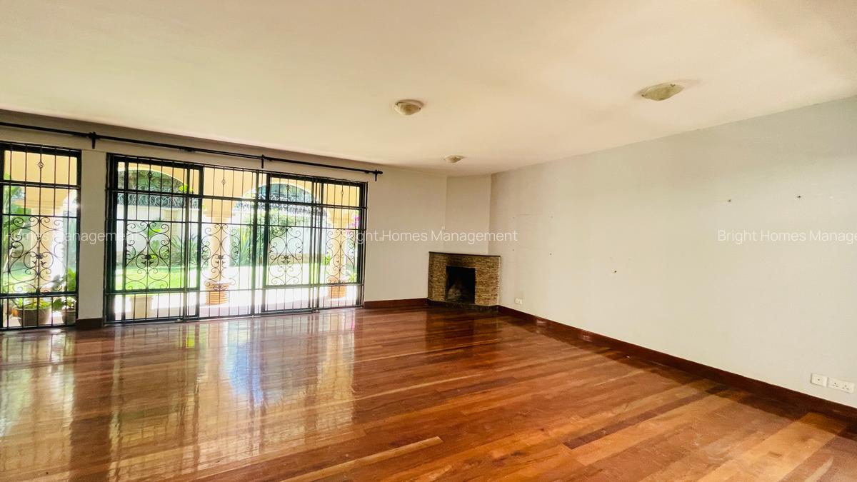 5 Bed Townhouse with En Suite in Lavington - 17