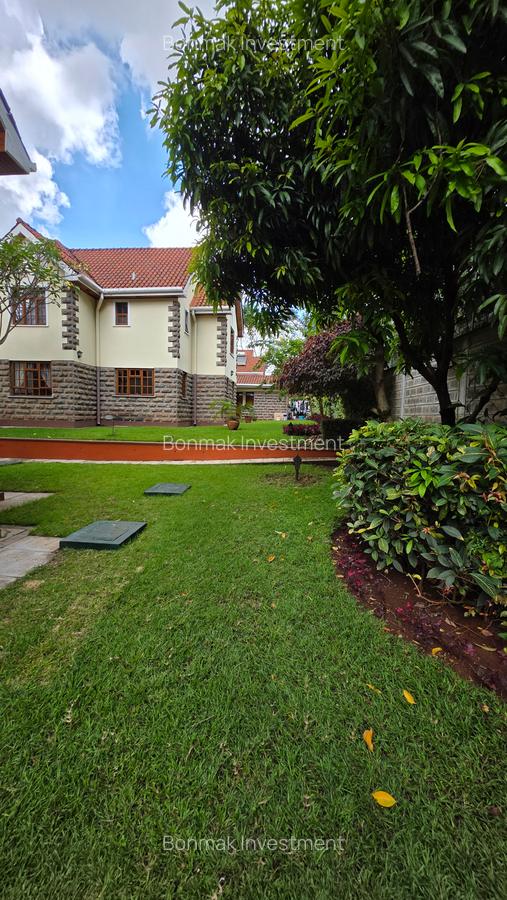 4 Bed Townhouse with En Suite at Lavington Green. - 1
