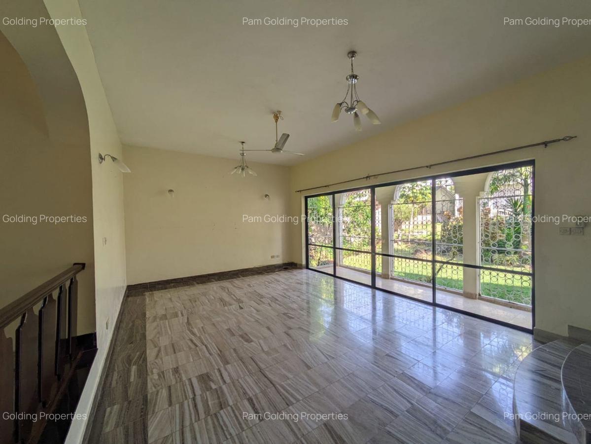 4 Bed Townhouse with En Suite in Nyali Area - 4