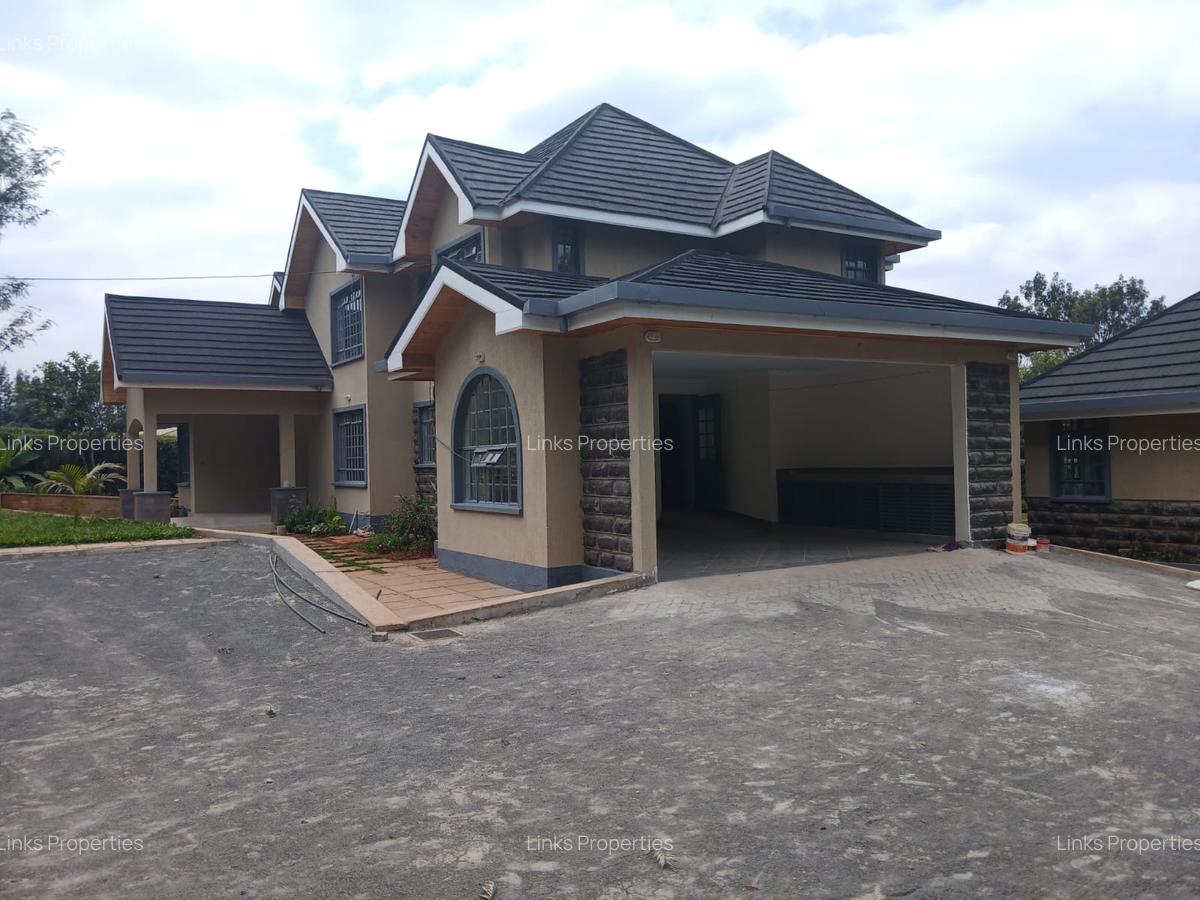 5 Bed Townhouse with En Suite at Karen - 3