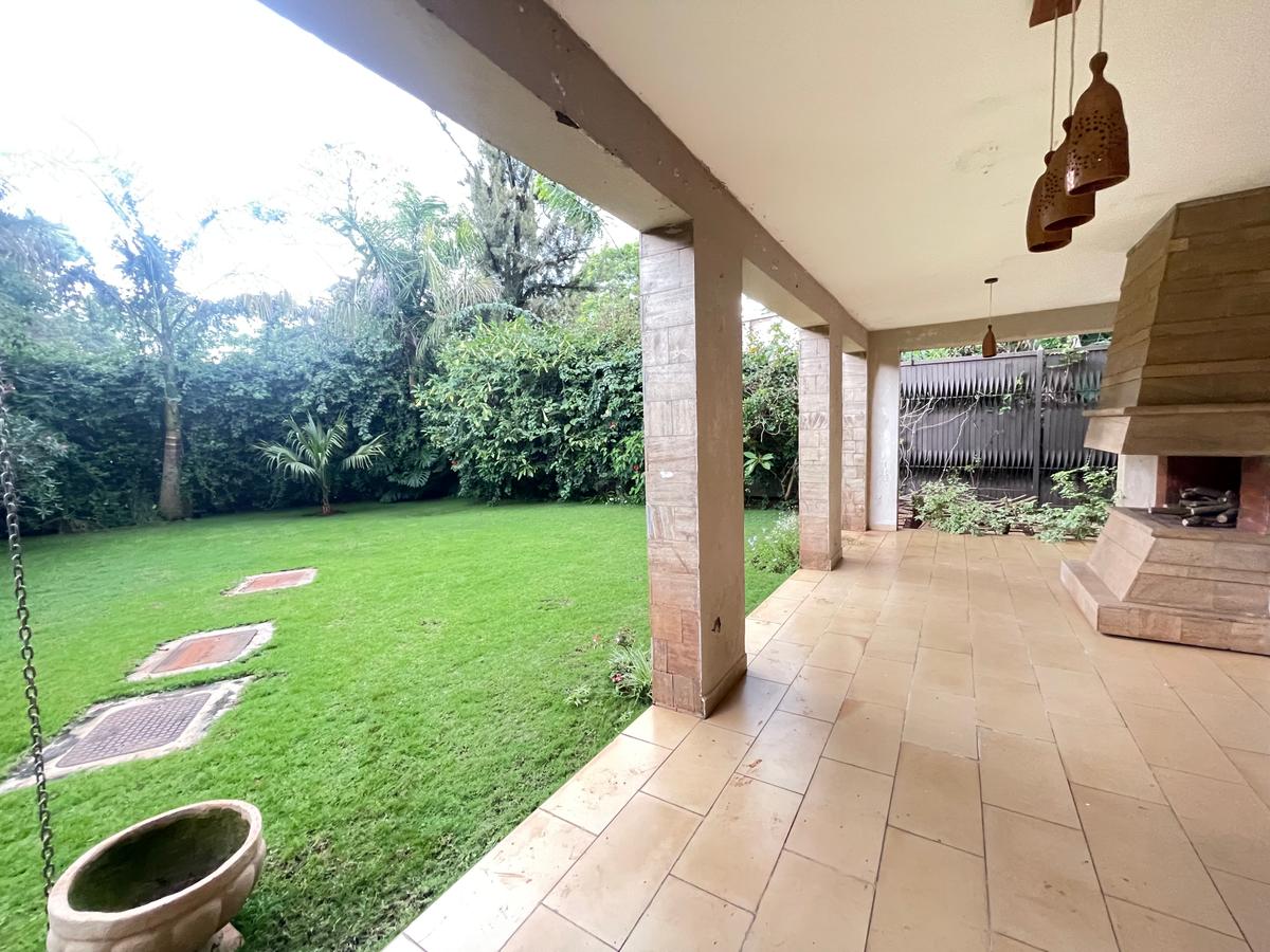 5 Bed Townhouse with En Suite in Lavington - 5