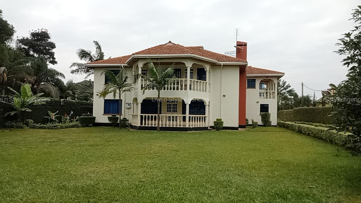 7 Bed House with En Suite in Runda - 2