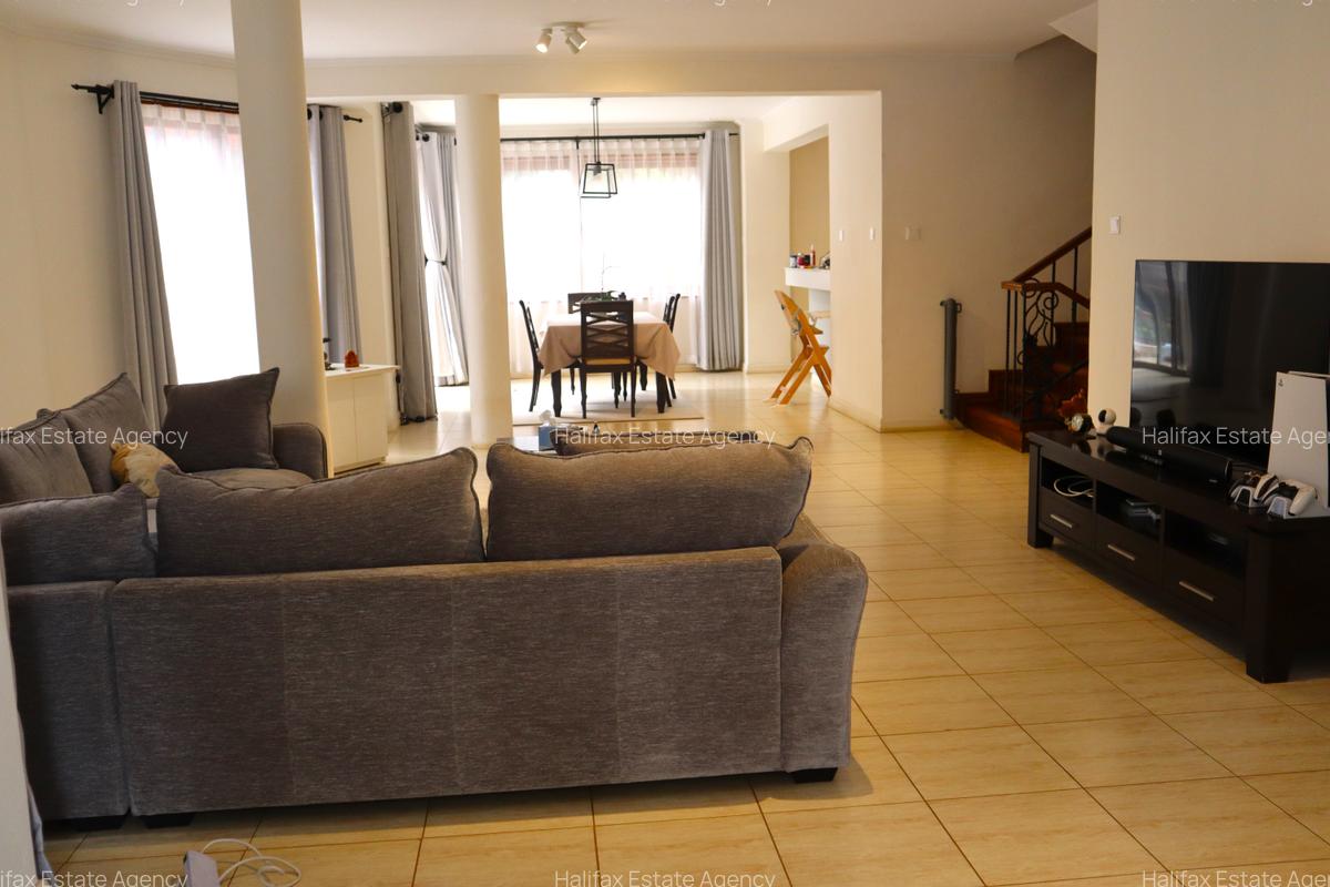 5 Bed Villa with En Suite in Westlands Area - 2