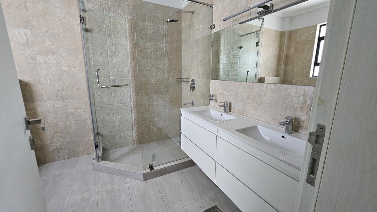 4 Bed Townhouse with En Suite in Kiambu Road - 12
