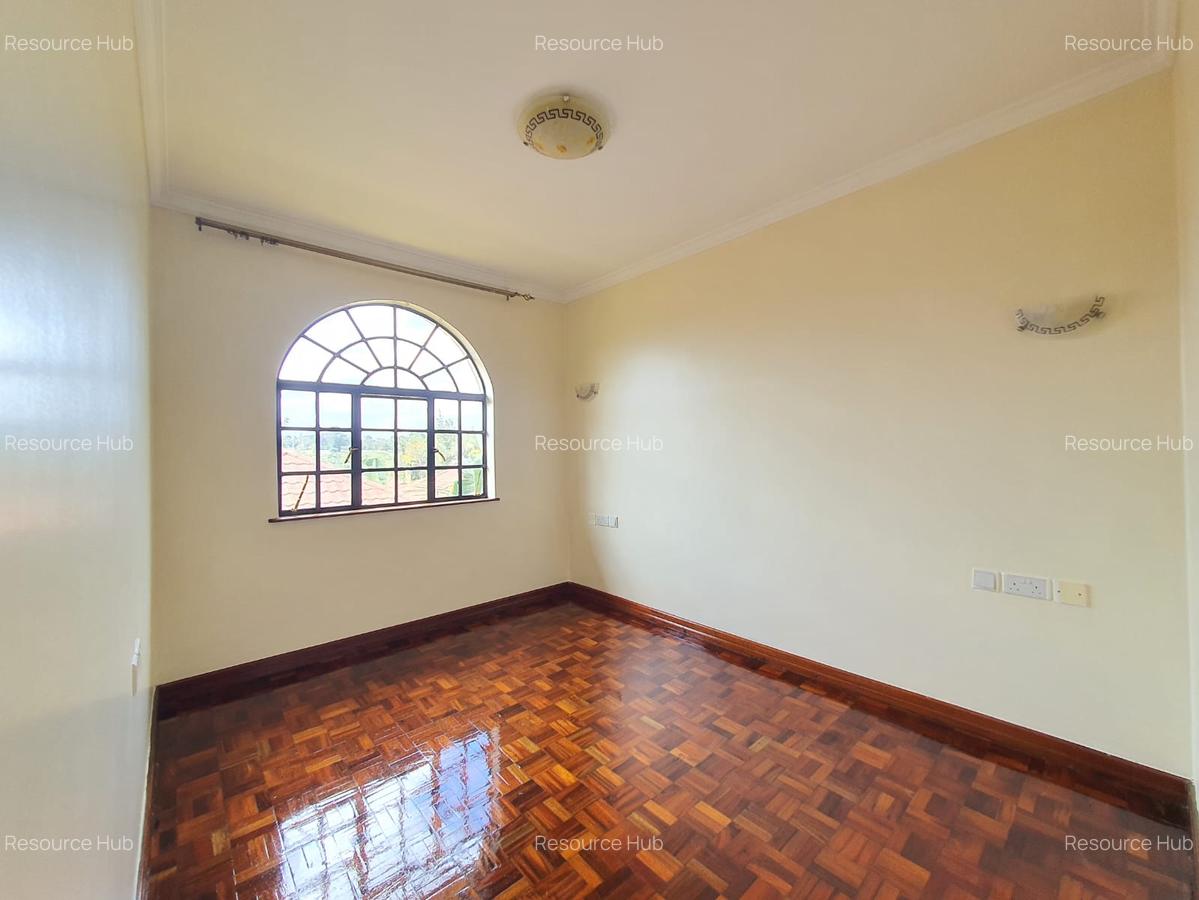 4 Bed Townhouse with En Suite at Loresho - 15