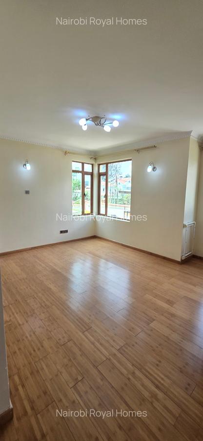 5 Bed Townhouse with En Suite at Lavington Road - 19