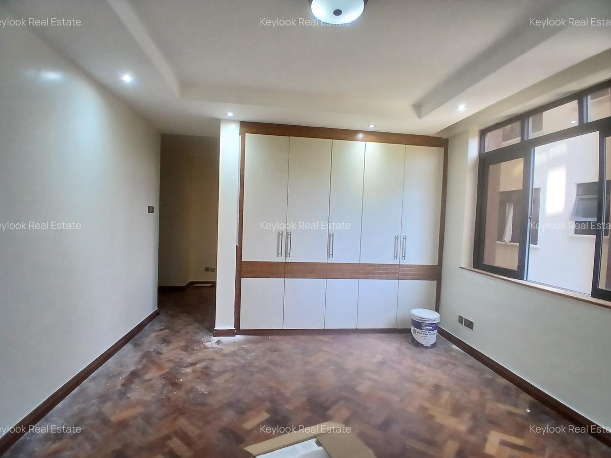 3 Bed Apartment with En Suite at Riverside - 10