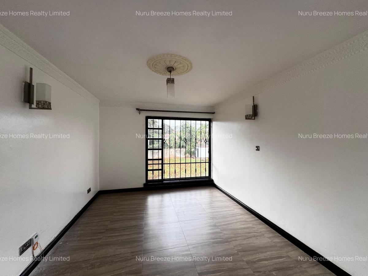 5 Bed House with En Suite in Runda - 17