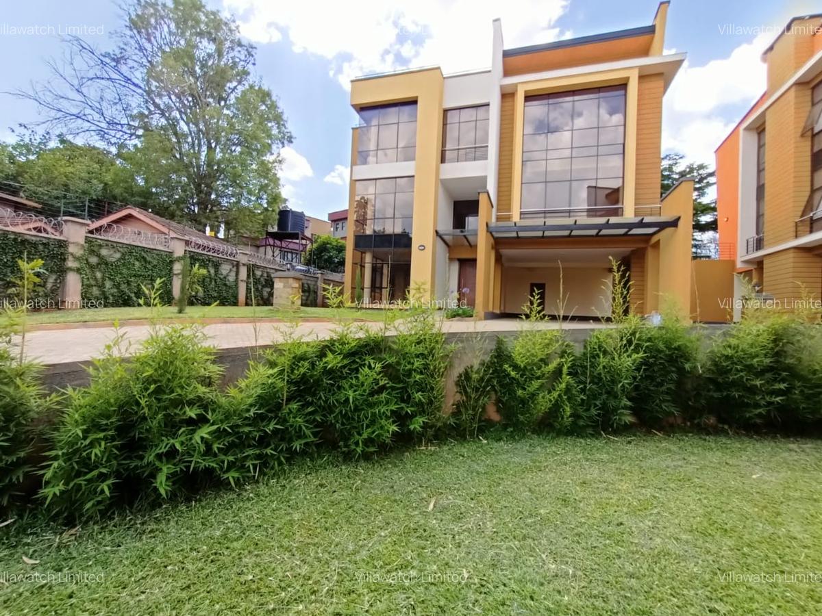 5 Bed Townhouse with En Suite at Lavington Mall - 3