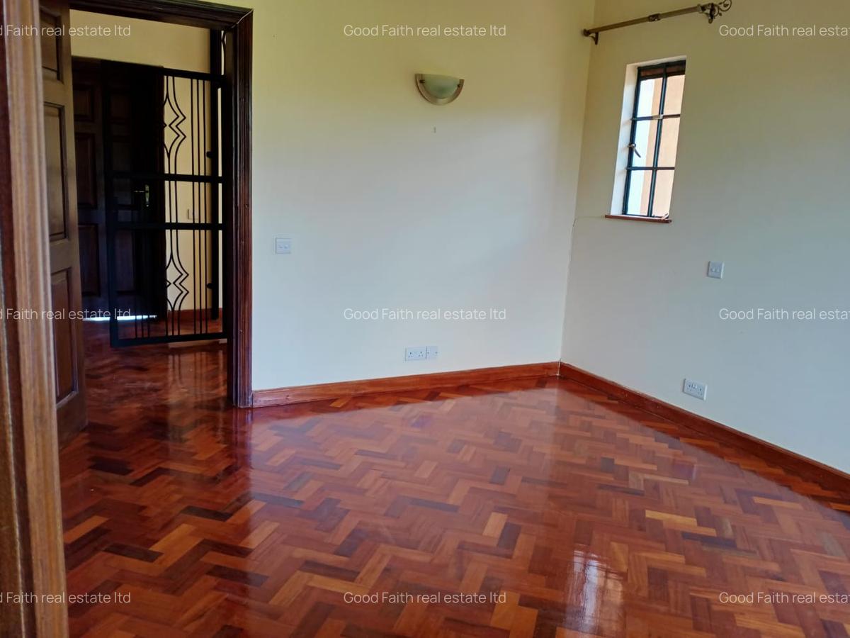 5 Bed Villa with En Suite in Runda - 10